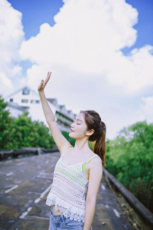 年轻漂亮的女教师